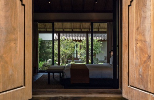 Sambahan Bed & Breakfast | Shibumi Ubud - Room with Garden View - 15 Minutes to Ubud Center