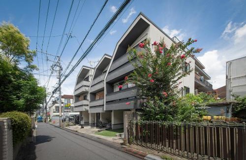 Okubo Apartment | Shinjuku 'The Wizard of Oz' Villa