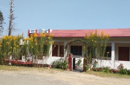 Kausani Hotel | Shivam Guest House, Kausani