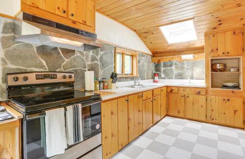 Shohola House | Shohola Creek On-Site Updated Getaway with Deck!