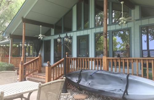 Gun Barrel City House | Shoreline Escape - Waterfront Relaxation