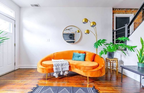 Italian Village House | Short North/Downtown | Steps to High St | Walk to Convention Ctr | Free Parking