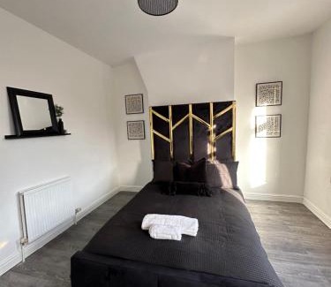 Rusholme Apartment | Short Stayzzz
