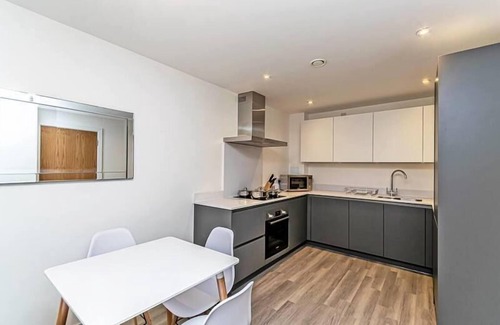 Manchester Apartment | Short Term Let Manchester With Parking