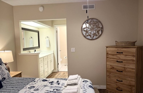 St. Simons Island Condo | Short Term or Long Term…you will love this condo 🤩