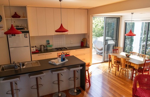 Torquay House | Short walk to surf, shops and all the best things Torquay has to offer