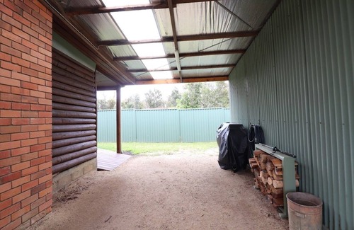 Mallacoota House | Short walk to beaches and town centre
