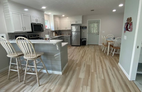 Port St. Joe Condo | Short Walk to beautiful St Joe Bay and Historic downtown Port St Joe.