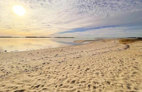 West Yarmouth House | Short Walk to Private Beach