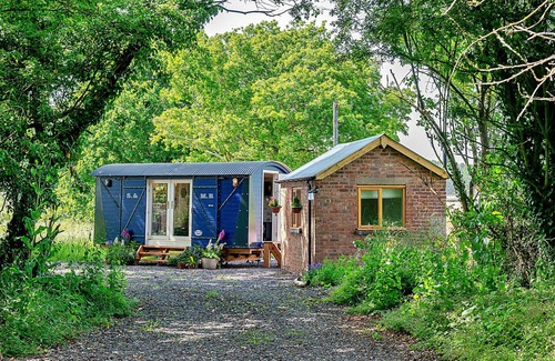 Stoney Stretton House | Shrawardine Train Carriage by Interhome