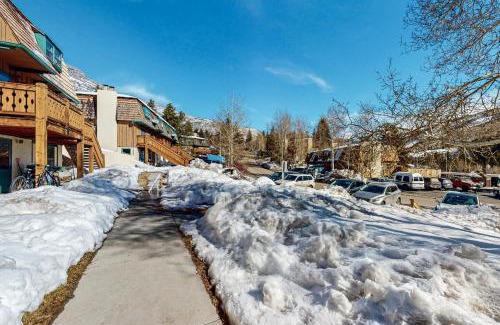 Vail Hotel | Shredders & Hikers Delight
