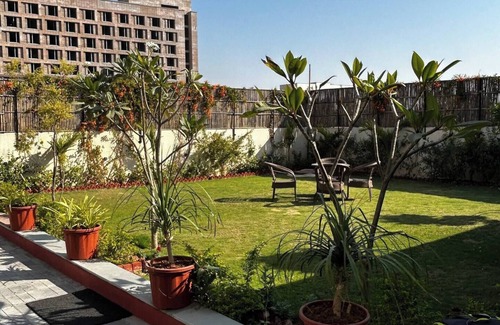 Sanganer Villa | Shree Kunj Villa – Private Nature Retreat with Terrace, Garden & Green Views