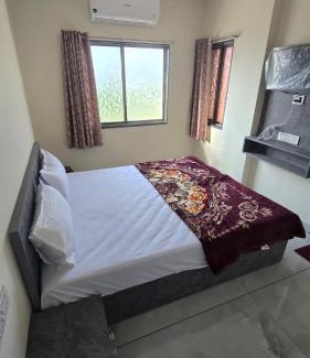 Dwarka House | Shree Mahesh Bhavan