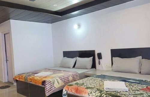 Sitapur Hotel | Shri Narayan Resort