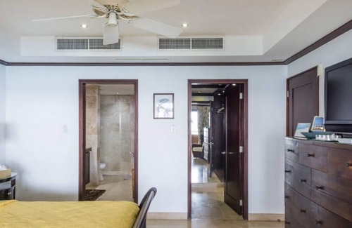 Old Trees Bay Apartment | Shutters · Coral Reef Luxury Beachfront Villa