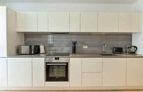 Docklands Apartment | ShyWharf - 2 Bedroom APT