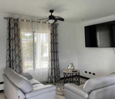 Cerro Plano House | Siéntase como en casa.