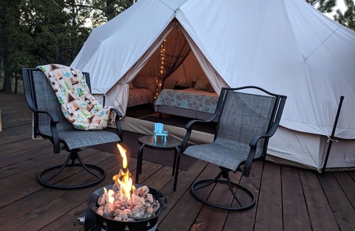 Hot Springs RV Rental | Sibley Bell Tent 2 @EvansCliff, Hot Tub! Beautiful Canyon High-rise deck