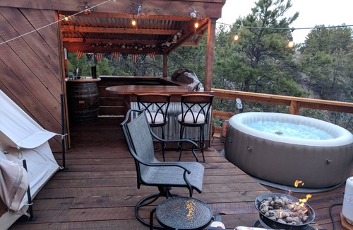 Hot Springs RV Rental | Sibley Bell Tent 2 @EvansCliff, Hot Tub! Beautiful Canyon High-rise deck