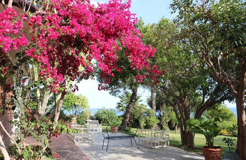 Aci Castello Villa | Sicilian Oasis: Pool, Park & Close to the Sea