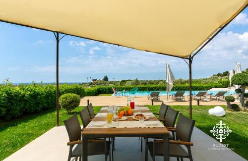 Ispica Villa | Sicily Summer Breeze - Deluxe Villa with Pool