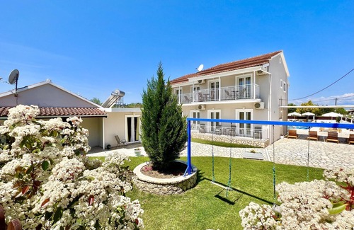 Sidari Villa | Sidari Beach Villa with private pool