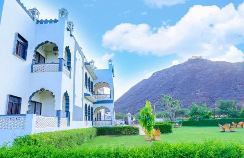 Pushkar Resort | Siddarth Resort - Mountain View with Pool