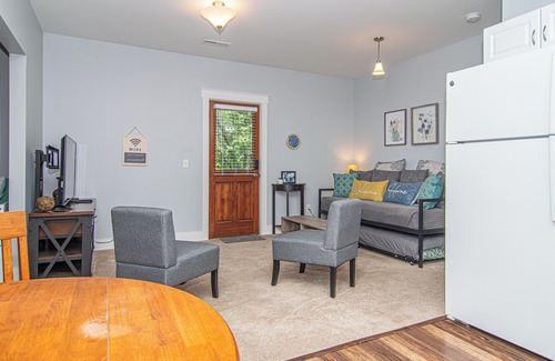 St. Elmo Improvement League Apartment | Side of Lookout Mtn-Prvt Open Concept APT-Chatt Vistas