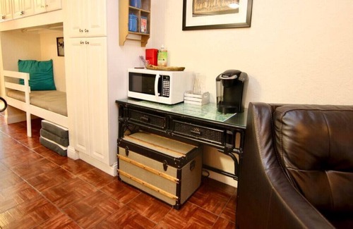 Canyon Lake Condo | Sierra Bella | Sleeps 4 | Near Canyon Lake | WiFi