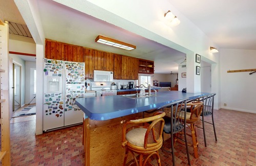 Yolo County House | Sierras-view home with pool, grill, wood-burning fireplace, and AC - dogs ok