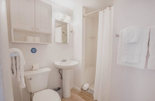 Siesta Key Apartment | Siesta Key Bungalow Tortuga- Waterview, Queen unit, Pool Private Patio!