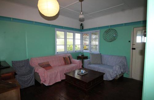 Brisbane Waterfront House | Signal Cottage