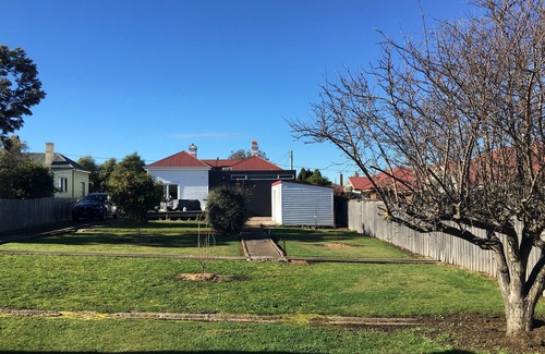 Devonport House | Signature on Gunn