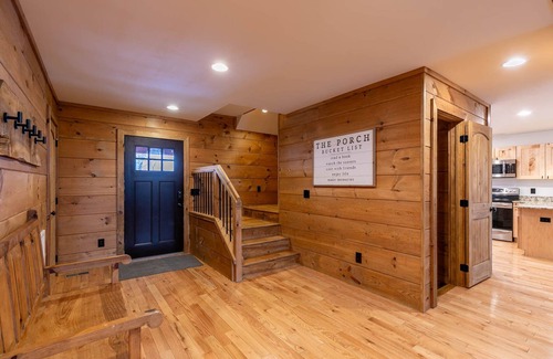 Banner Elk House | Signature Ridge Lodge - Beautiful cabin between Banner Elk and Valle Crucis Game room downstairs!