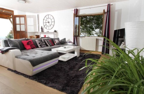 Montmiral House | Silence and fullness in a haven of peace