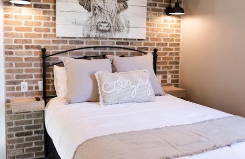 La Verkin House | Silo Suite 4- Near Zion National Park