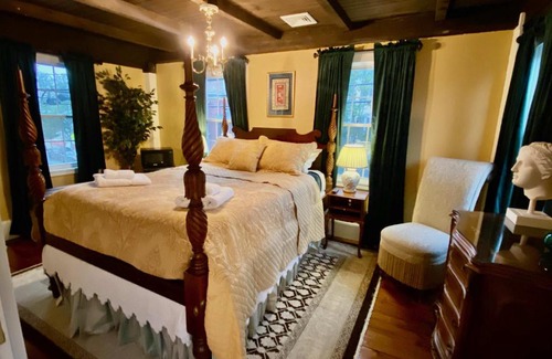 Salem Hotel | Silsbee's by Daniels House