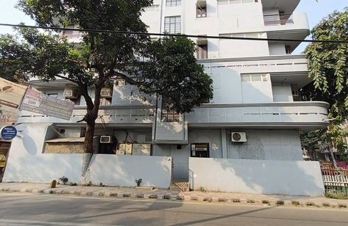 Janakpuri Hotel | Silver Arrow Guest House