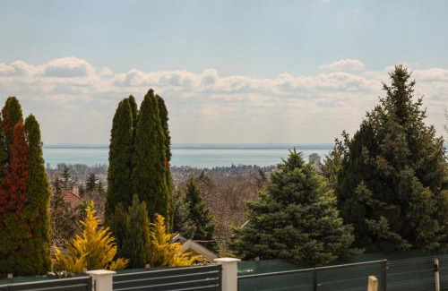 Balatonalmadi Apartment | Silver Home Apartman "A"