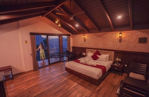 Vayittiri Hotel | SILVER OAK RESORT WAYANAD