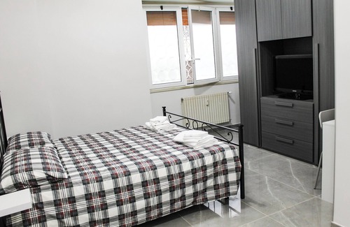 Quartiere XI Portuense House | Silver Rose Guest House - Cozy independent room in the center of Rome