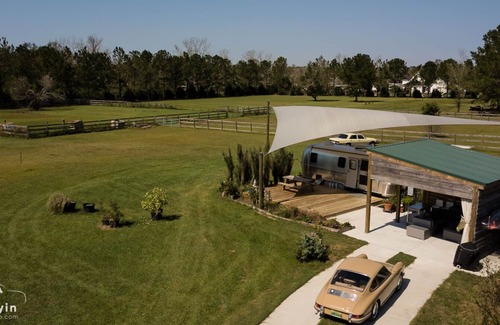 Fairhope House | Silver Sail Airstream Glamping sanitized Wifi EV charger 10 ac