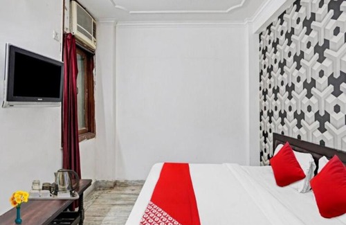 Malviya Nagar Hotel | Silver Villa