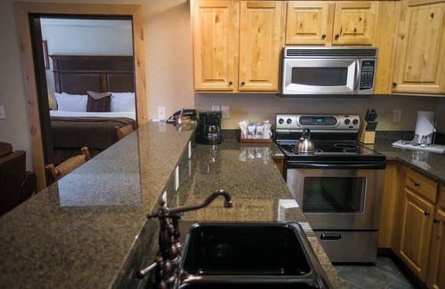 Park City Condo | Silverado Lodge with Fireplaces and Pool Views by RedAwning - Save 20% on 7+ Nights!
