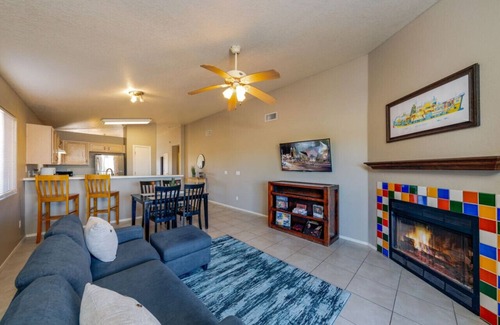Tucson Apartment | Silverbell (Lindley`s)