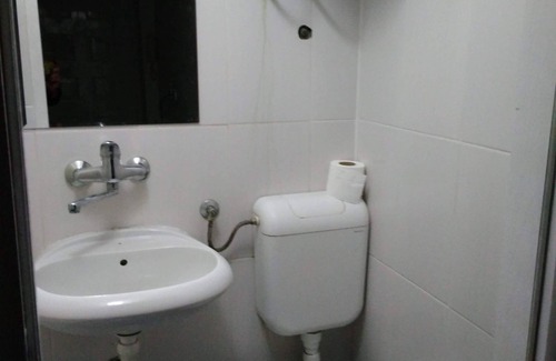 Dorcol Apartment | Simple and Quiet flat in the City Center