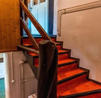 Wilderswil Apartment | Simple and Rustic - Apartment in Historic House