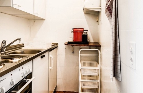 Orselina Apartment | Simple apartment on the 2nd floor for 1-3 persons.