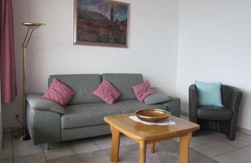 Orselina Apartment | Simple apartment on the 2nd floor for 1-3 persons.