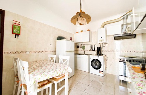 Espiche Apartment | Simple Beach Lovers' Retreat in Espiche #1888